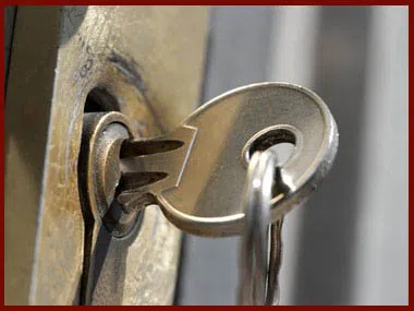 Locksmith Lock Store Freeport, NY 516-283-5893 - 2-lock-and-key