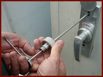 Locksmith Lock Store Freeport, NY 516-283-5893 - 5-lock-opening